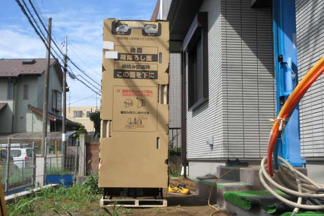 平屋新築工事・エコキュート到着